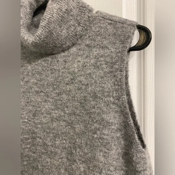 NWT MSCH Copenhagen Femme Alpaca Vest Grey Turtleneck Alpaca Wool Blend Size M/L - Picture 5 of 13